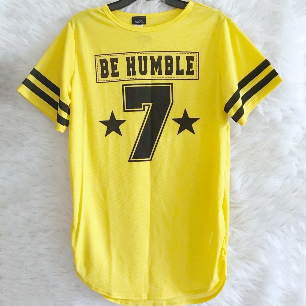Women’s Rue 21 Yellow shirt size Medium.